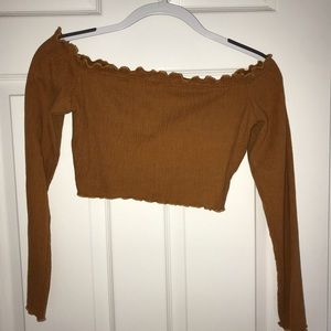 Lettuce hem crop top